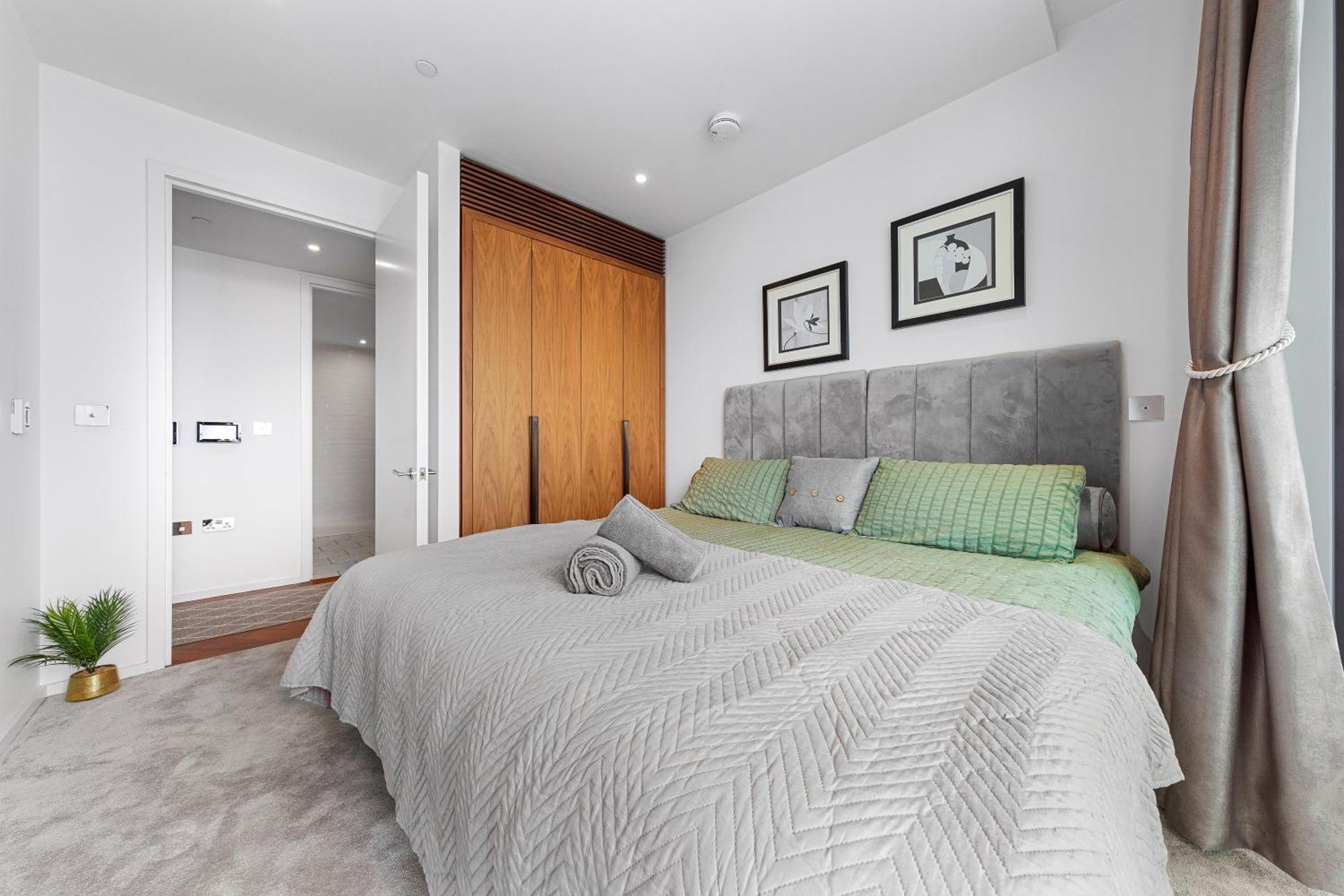 River Panorama Central London 2 Bedroom New Development Exterior photo